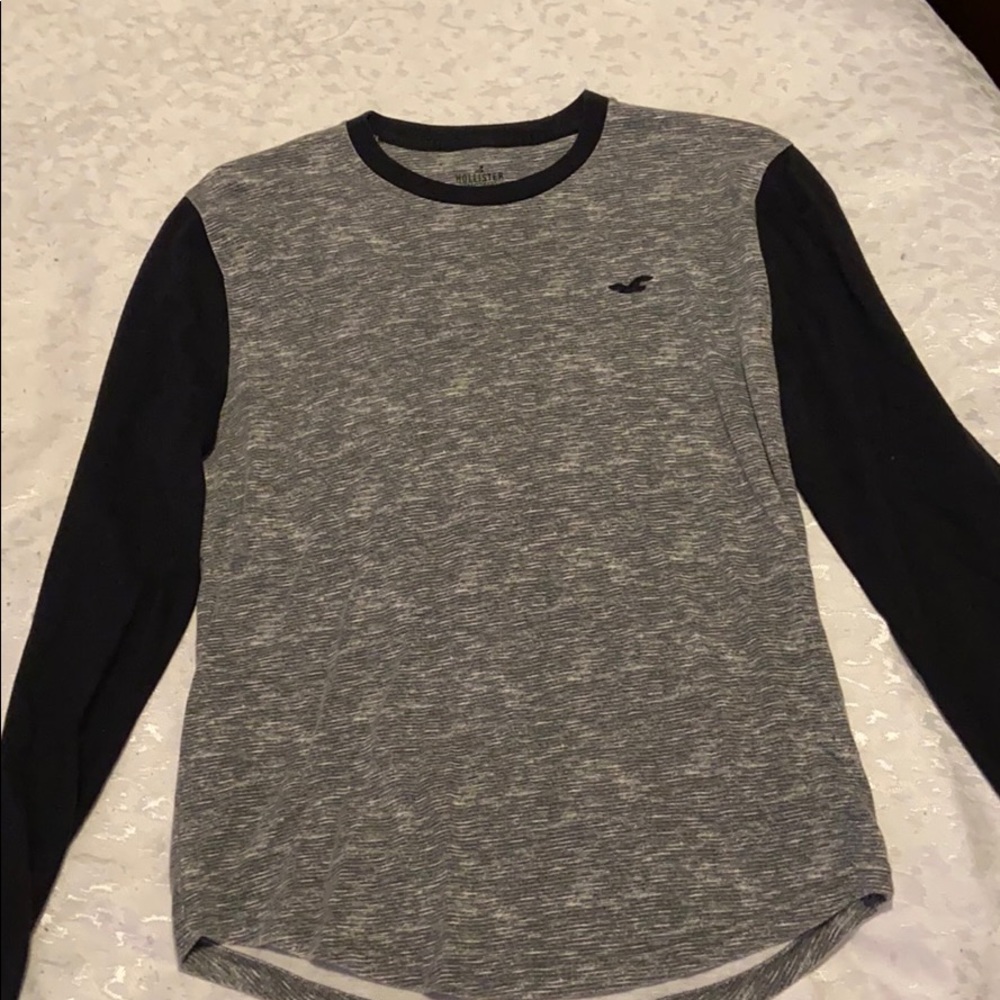 Me s Hollister long sleeve shirt